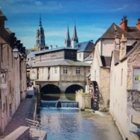 Le Petit Bayeusain * Μπαγιέ