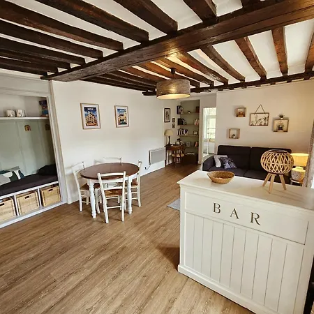 Le Petit Bayeusain *