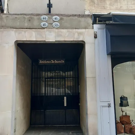 Le Petit Bayeusain Apartment