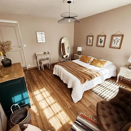 Le Petit Bayeusain Apartment *