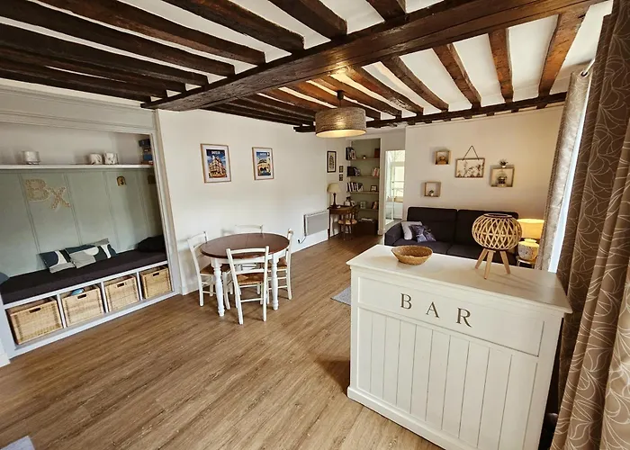 Le Petit Bayeusain *